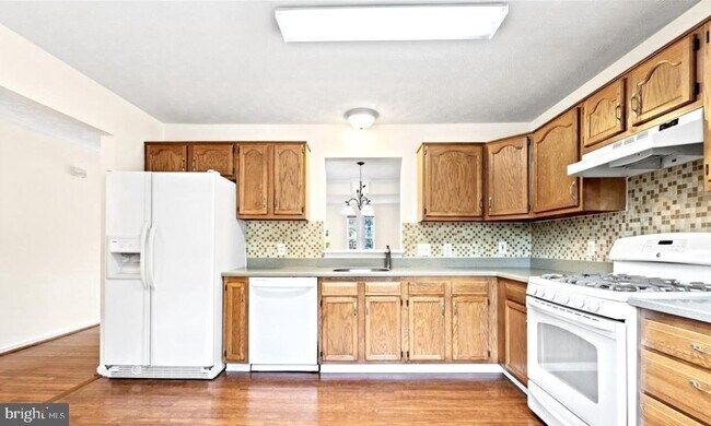 Building Photo - 206 Park Brook Ct