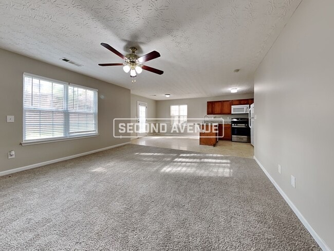 Building Photo - 448 Kirkland DR