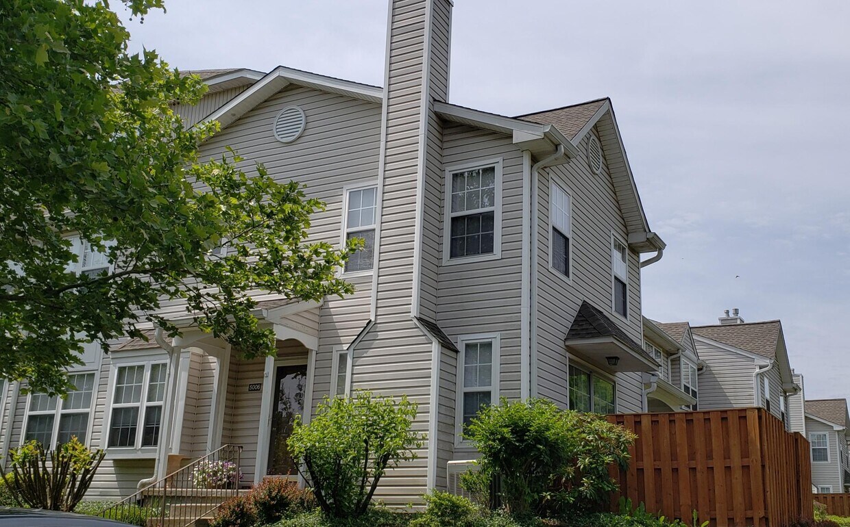 Primary Photo - 5006 Spruce Mill Dr