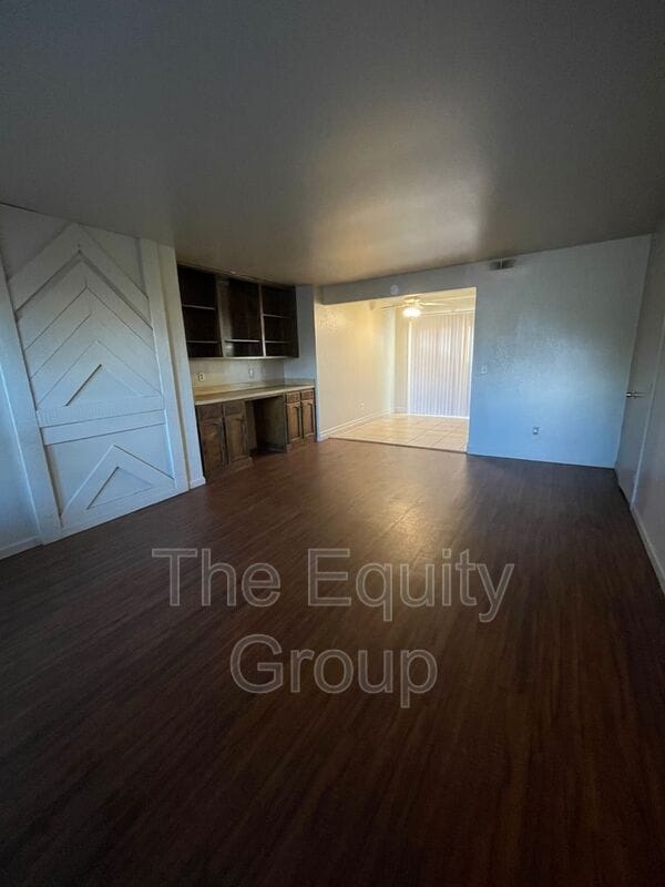 Building Photo - 1305 S Court St