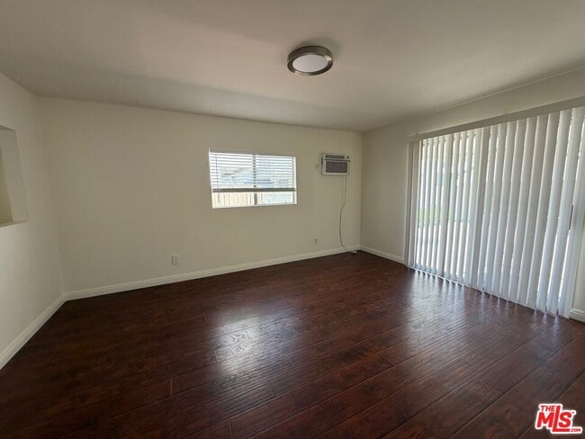 Foto del edificio - 2240 Crenshaw Blvd