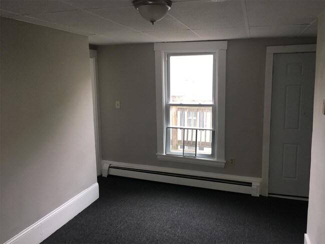 Building Photo - 22 Highland Ave