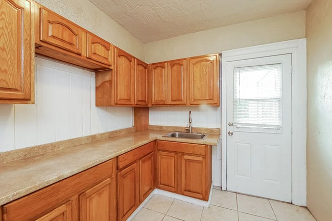 Building Photo - 3581 SW 51st St