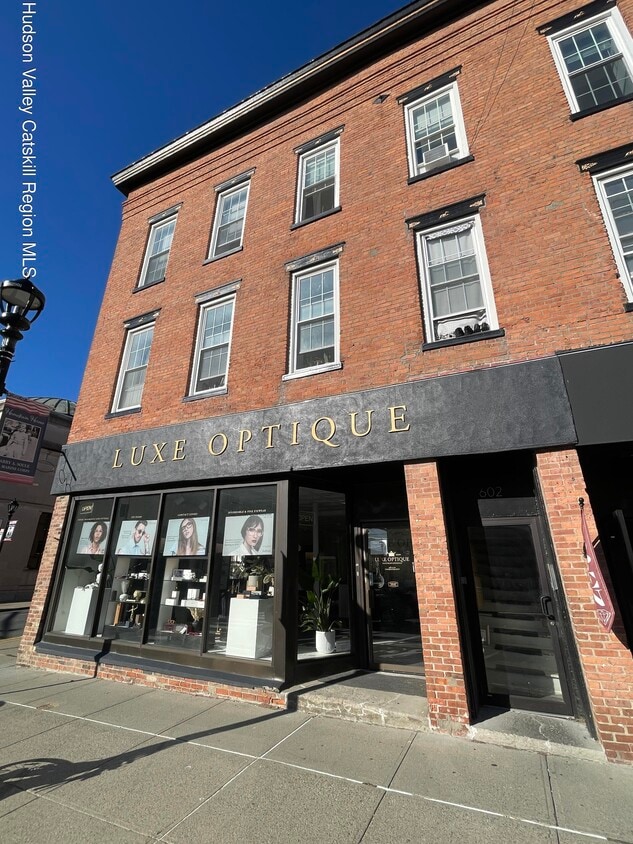 Primary Photo - 602 Warren St