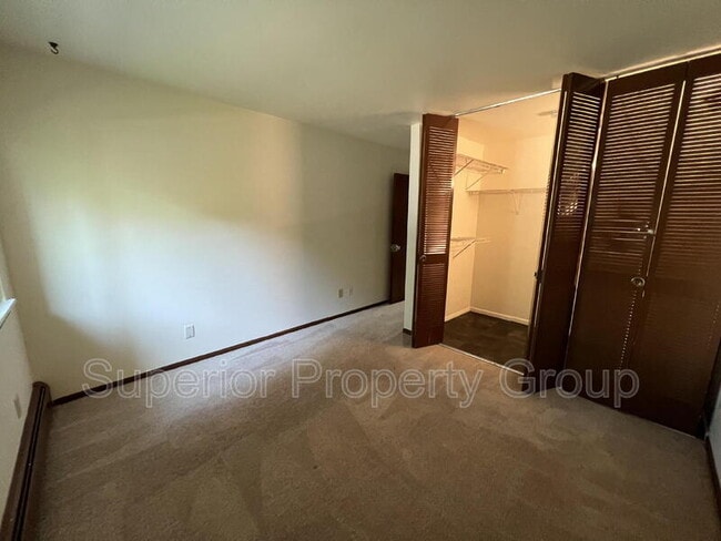 Foto del edificio - 2404 Independence Ln