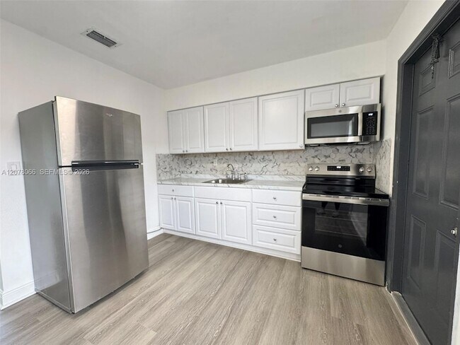 Foto del edificio - 9355 SW 39th St