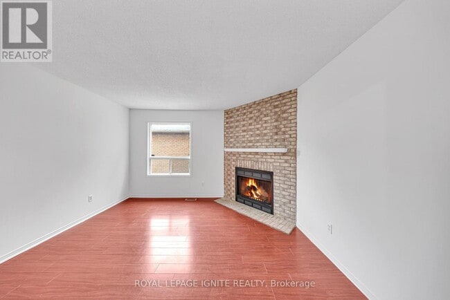 Building Photo - 21 Toba Crescent