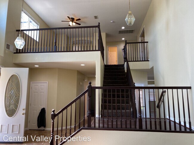 Building Photo - 4 br, 3 bath House - 2537 Squall Way