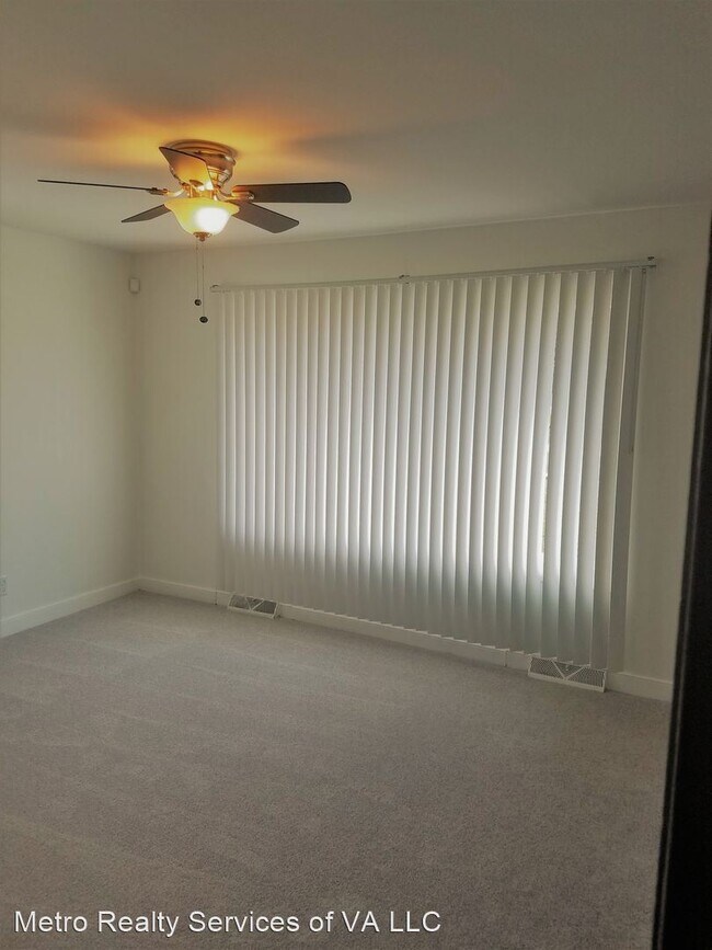 Foto del edificio - 3 br, 1 bath House - 4011 Fenwick Street