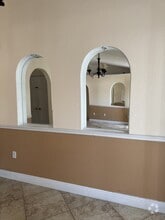 Building Photo - 1027 Dudley Dr