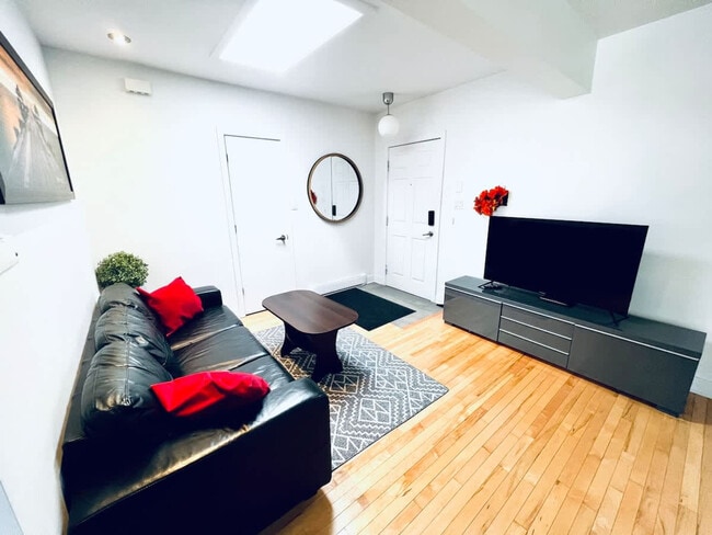 Photo du bâtiment - 4846 Rue Sainte-Catherine E