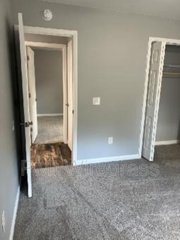 Building Photo - 668 Ida St