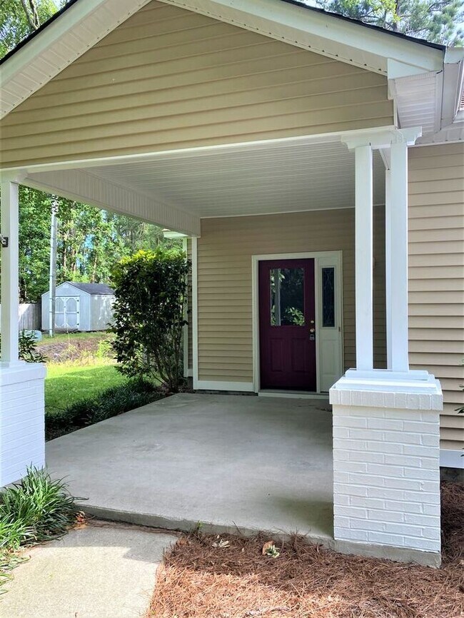 Building Photo - 4424 Pine Hollow Dr