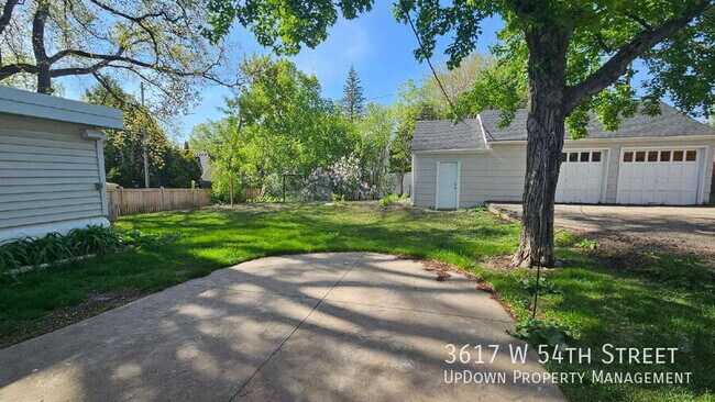Building Photo - 3617 W 54th St