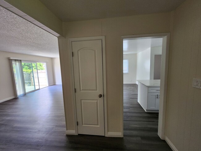 Building Photo - Newly Remodeled 3-Bedroom, 2-Bathroom Home...