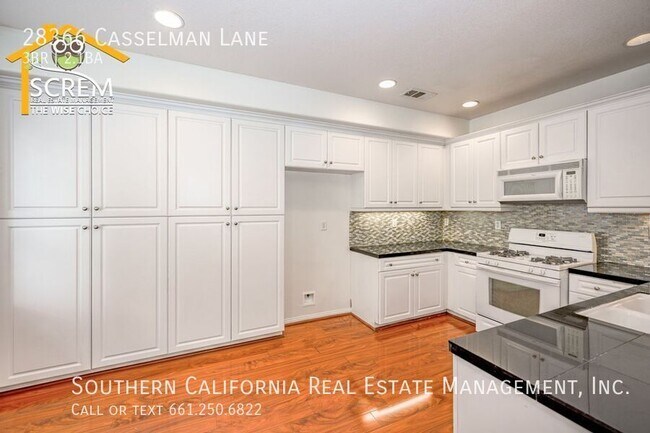 Foto del edificio - 28366 Casselman Ln