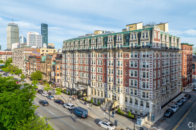 545 Newbury Street is located in Boston, MA. - Kenmore Abbey