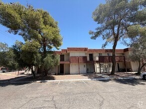 Building Photo - 5352 S Swenson St