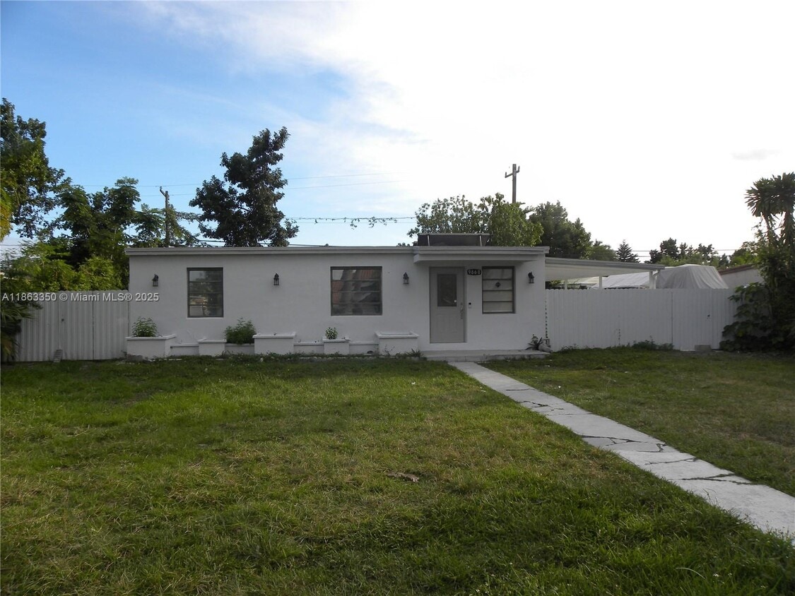 Primary Photo - 9860 SW 48th St
