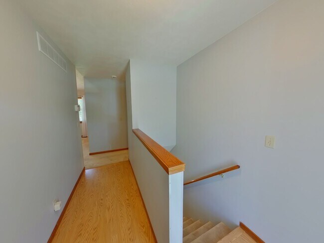 Building Photo - 650 S Highland Dr