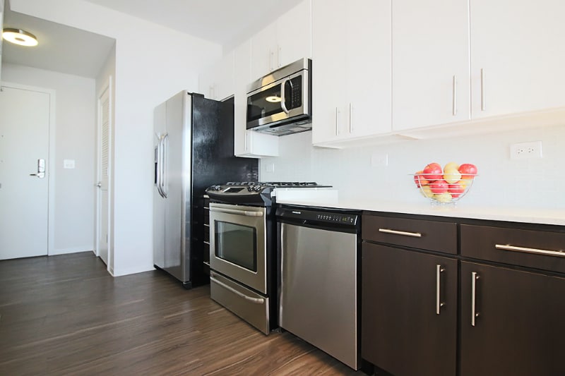 Photo - 754 W Adams St
