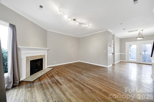 Foto del edificio - 804 Greenleaf Ave