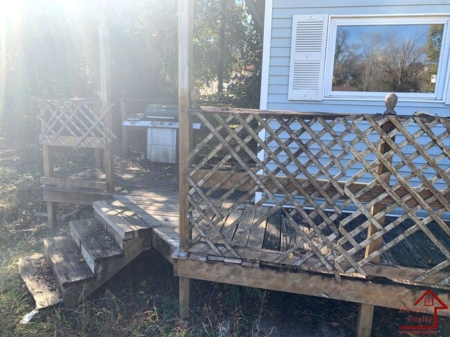 Foto del edificio - 2110 Brown Ave