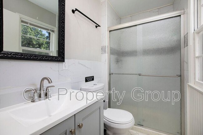 Building Photo - 5719 W 97th St