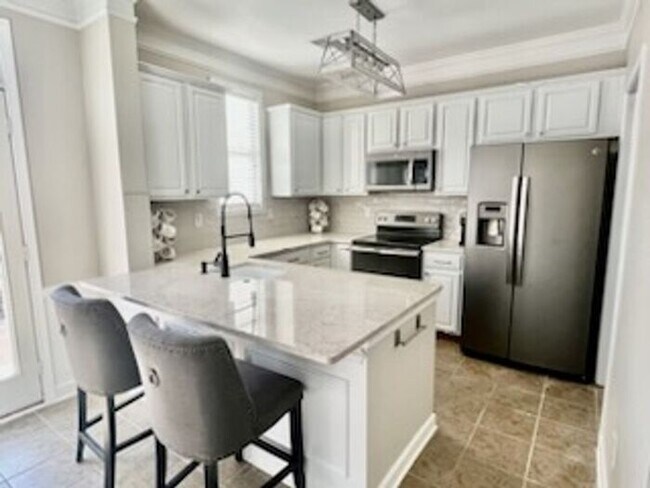 Foto del edificio - Beautiful 3 Bedroom Townhouse in Morrison ...