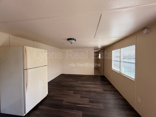 Building Photo - 7972 Breeze Dr