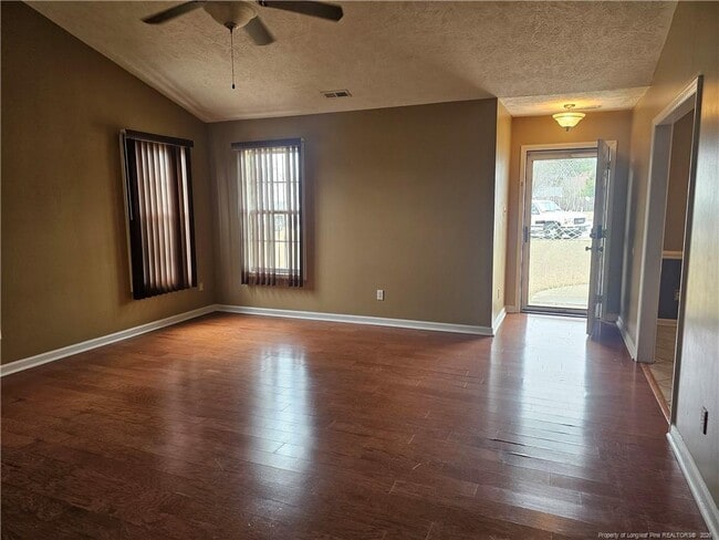 Building Photo - 118 Garfield Dr