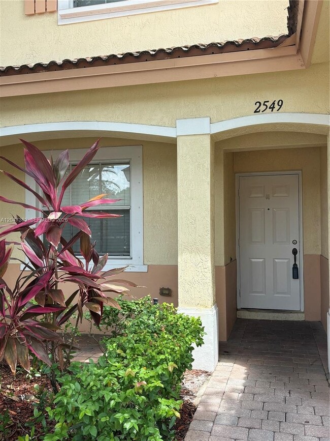 Foto del edificio - 2549 SW 83rd Terrace