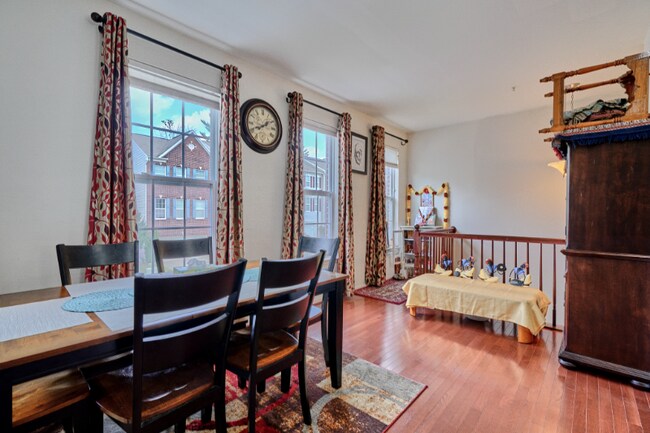 Foto del edificio - 7863 River Rock Way