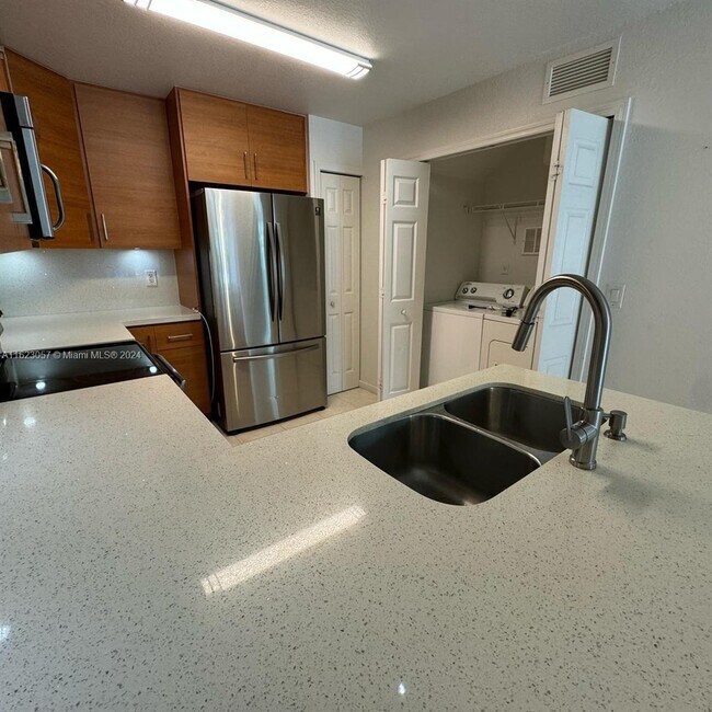 Foto del edificio - 11202 NW 83rd St