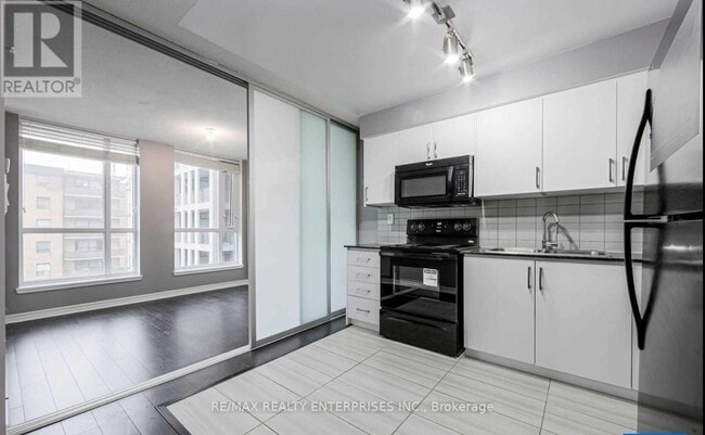 Building Photo - 80 Esther Lorrie Dr