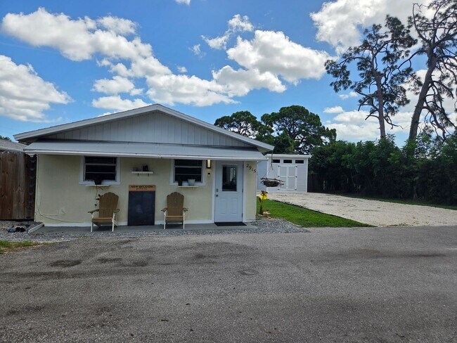 Building Photo - 2915 36th Ave W
