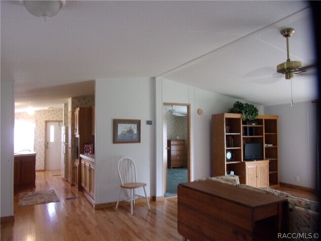 Foto del edificio - 1359 N Paulette Terrace