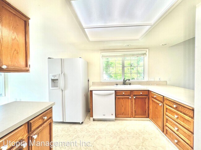 Foto del edificio - 3 br, 2 bath House - 401 NE 30th Dr
