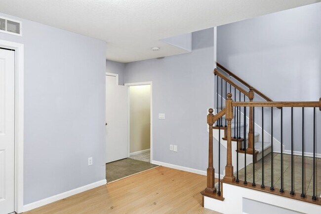 Foto del edificio - GREAT LOCATION!! 3 Bedroom, 2.5 Bathroom Townhome in West Des Moines!