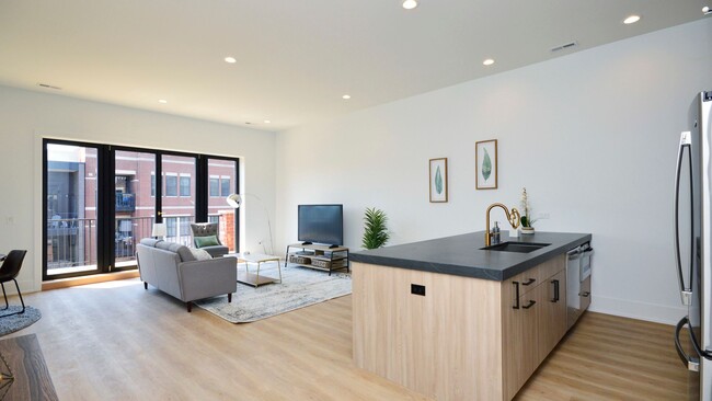 Espacio vital - 2513 N Halsted St