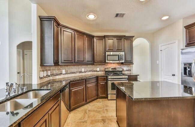 Foto del edificio - 28807 Mayes Bluff Dr