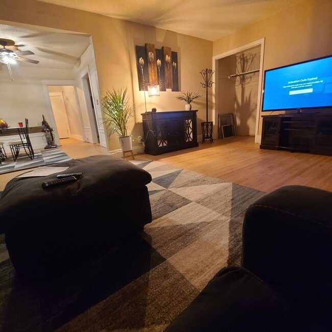 Building Photo - 359 Colvin Ave