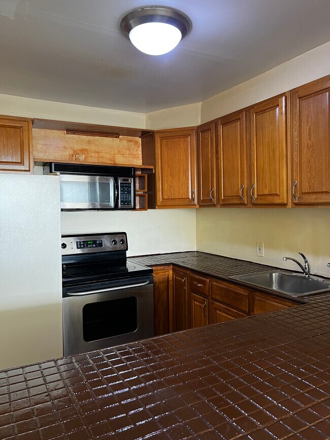 Building Photo - 13155 Ixora Ct