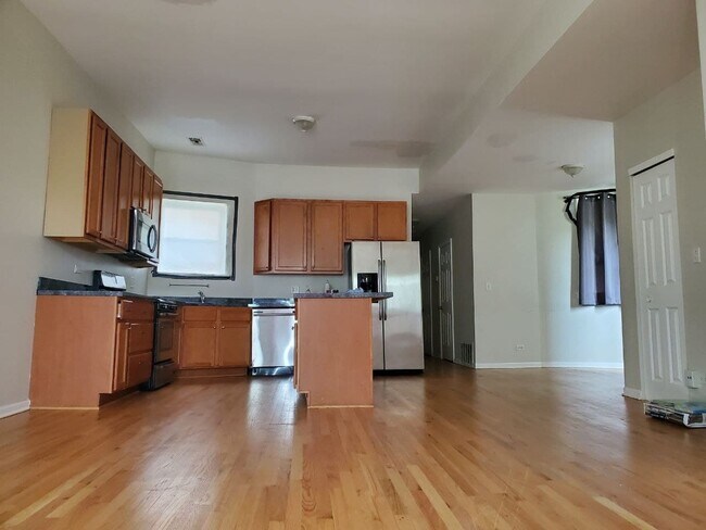 Foto del edificio - 3551 W Douglas Blvd