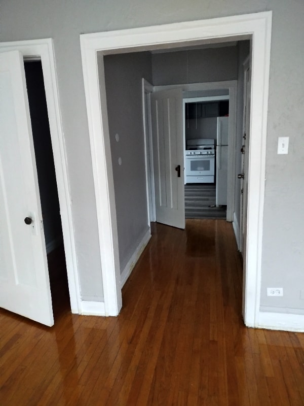 Primary Photo - 1650 W 82nd St
