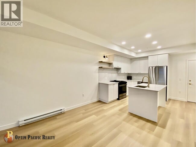 Building Photo - 215-215 Mcbay Lane