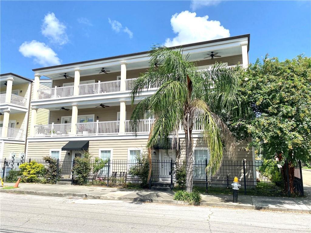 3201 Carondelet St Unit 101, New Orleans, LA 70115 Condo for Rent in