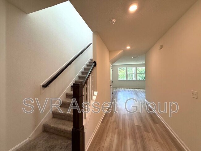 Foto del edificio - 13520 Brookwater Dr