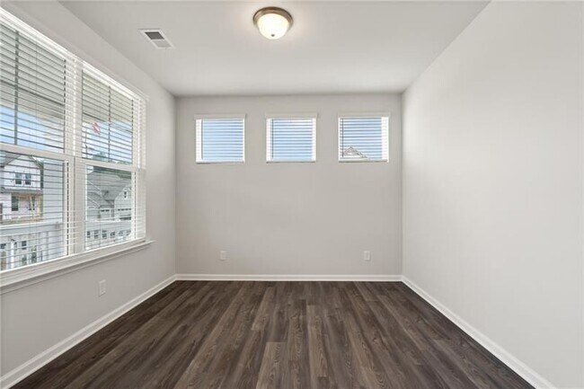 Foto del edificio - 4945 Shipley Ave