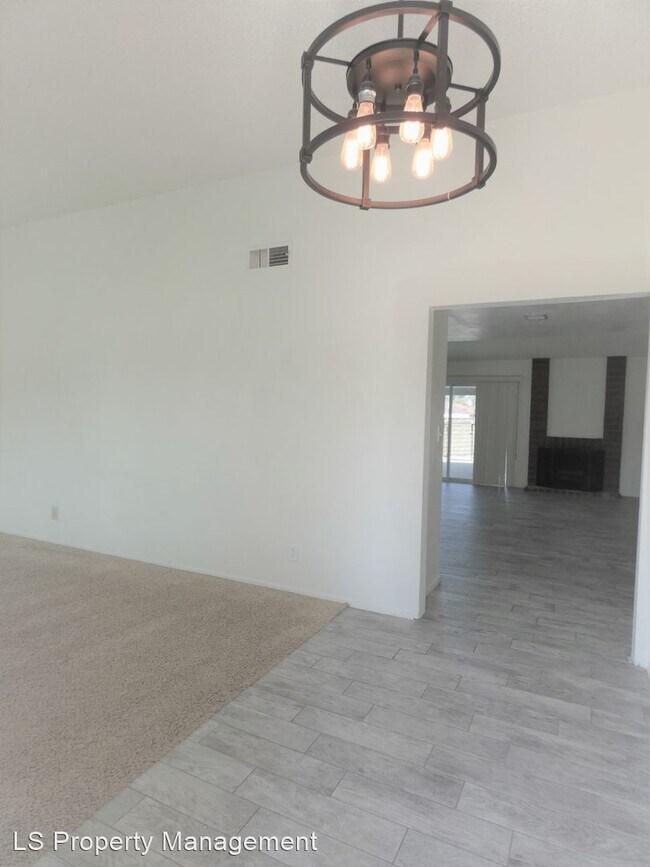 Foto del edificio - 4 br, 2 bath House - 1944 Redwood Ave.